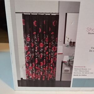 Shower curtain set